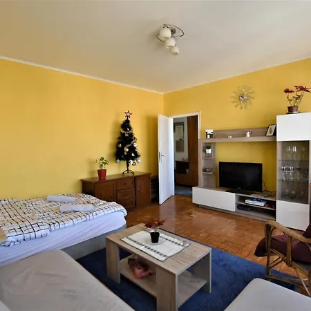 Autokomanda Apt. With Beautiful View Near Center! * Dedinje