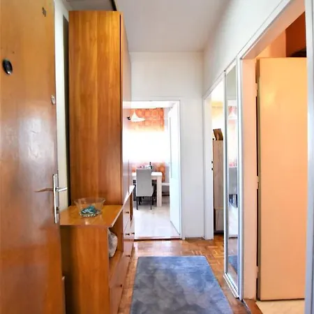 Autokomanda Apt. With Beautiful View Near Center! Apartment *
